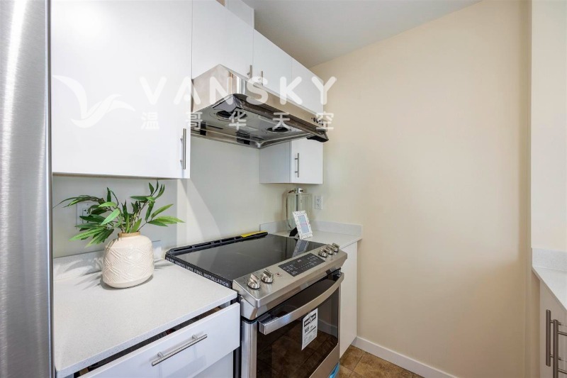 250615192522_Kitchen 2.jpg